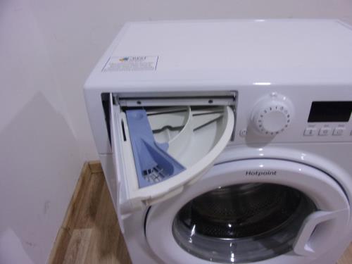 Hotpoint 6KG 1200RPM Washing Machine 