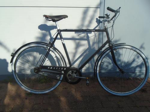 Raleigh Chiltern 23.5" Bicycle