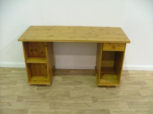 Large Pine Desk 