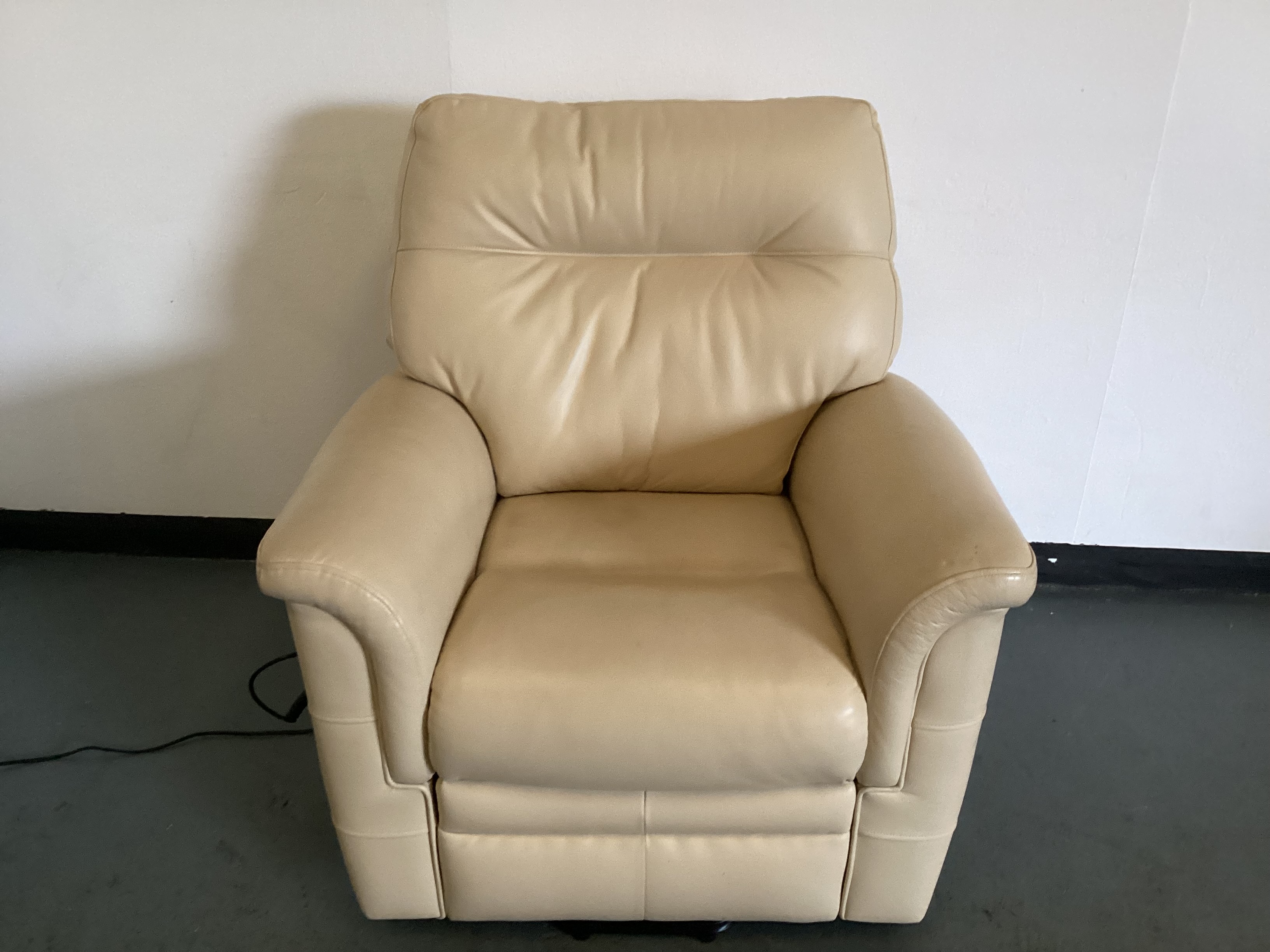 Parker Knoll Rise and Recline Chair 
